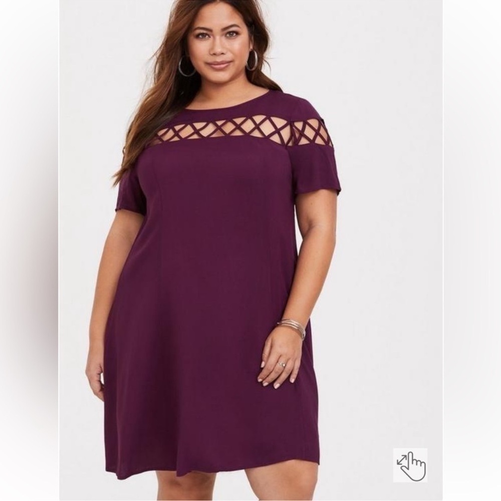 00 TORRID Mini Challis Trapeze Dress
BURGUNDY color
